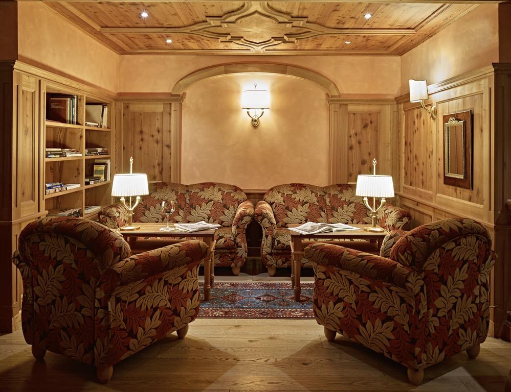 Cerana Relax Hotel Мадонна-ди-Кампильо Экстерьер фото