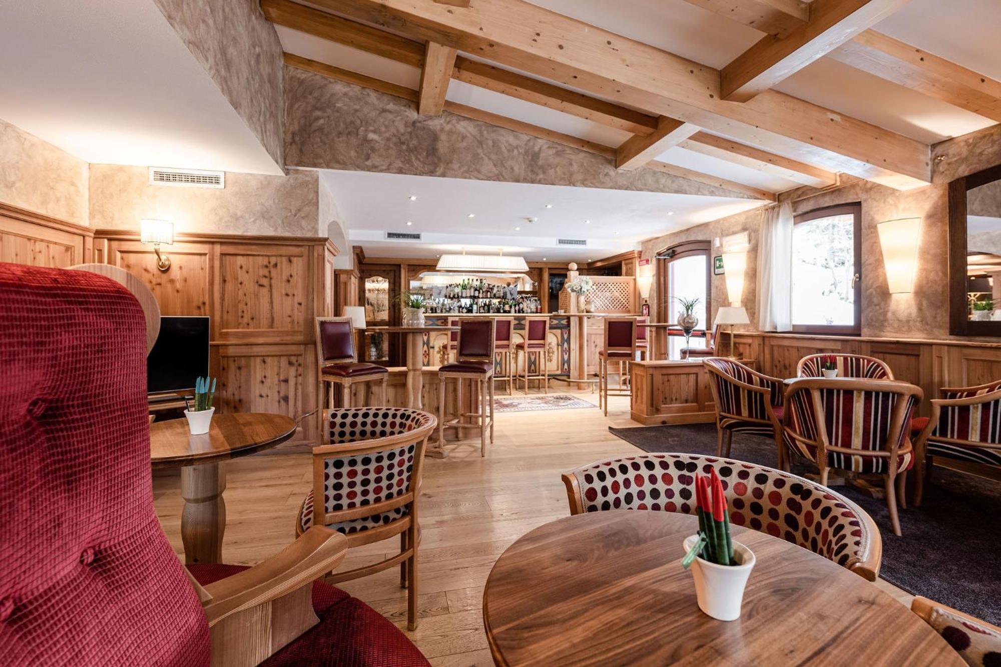 Cerana Relax Hotel Мадонна-ди-Кампильо Экстерьер фото