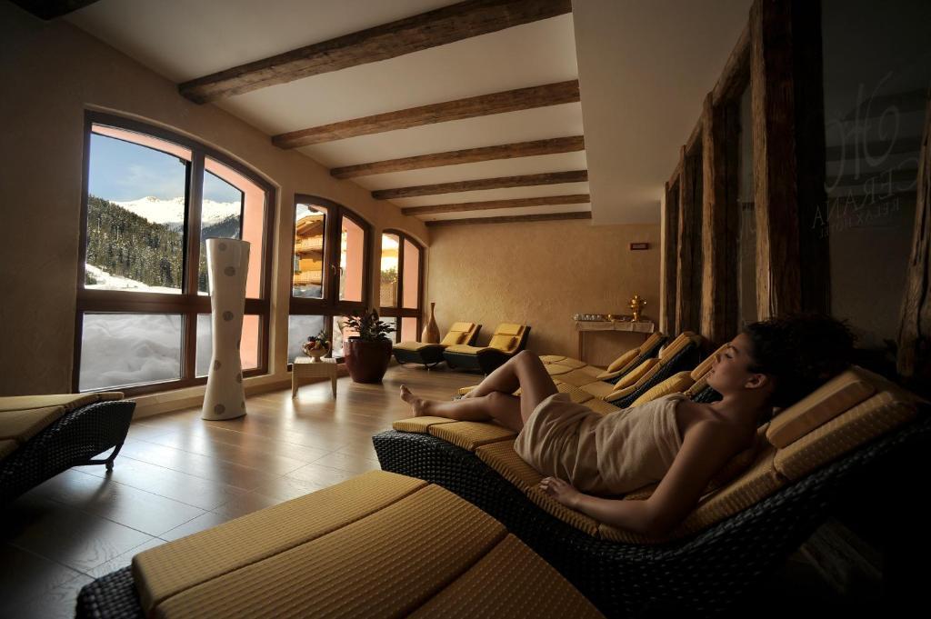 Cerana Relax Hotel Мадонна-ди-Кампильо Экстерьер фото